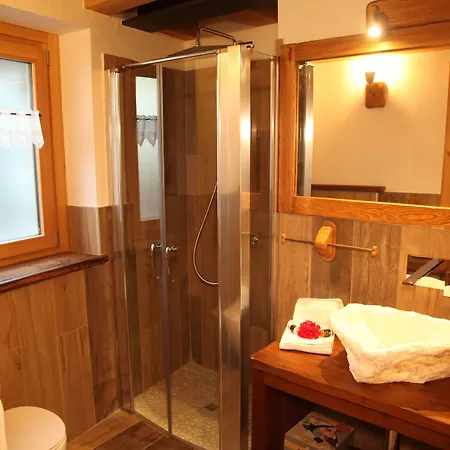 Mi Casa Tu Casa Bed & Breakfast Brusson