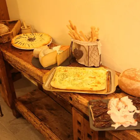 Mi Casa Tu Casa Bed & Breakfast 3*