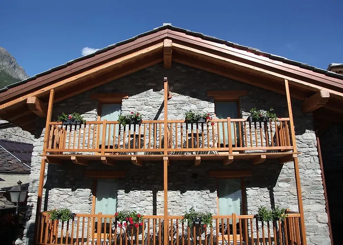 Mi Casa Tu Casa بروسون